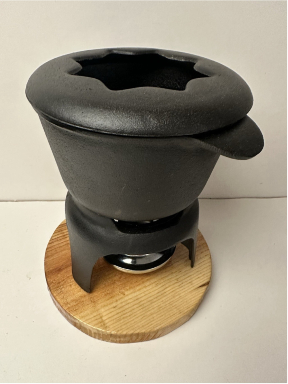 Vintage Cast Iron Fondue Pot Set Black MCM Star Top Burner Wooden Base Trivet